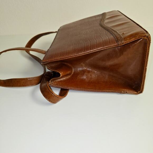 Unbranded Leather Purse with Silver Heart Accent - Picture 14 of 15